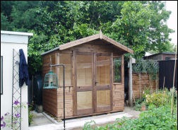 A summer house with full-height glazing